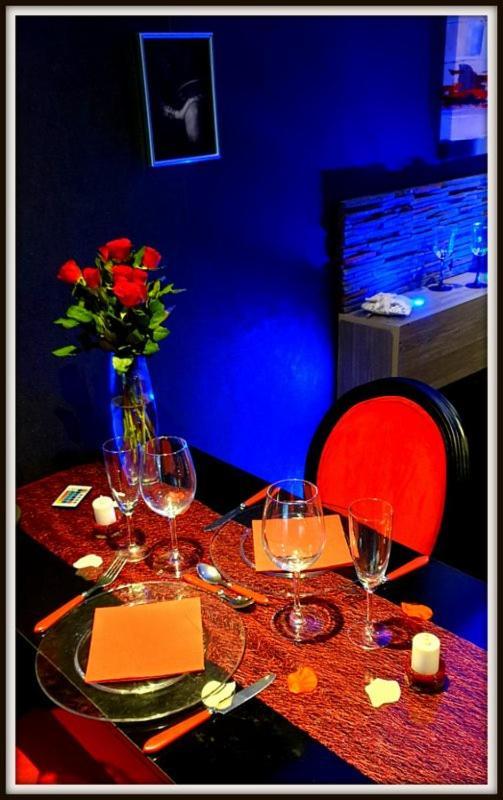 Plaisir Extreme Apartment Roanne Luaran gambar